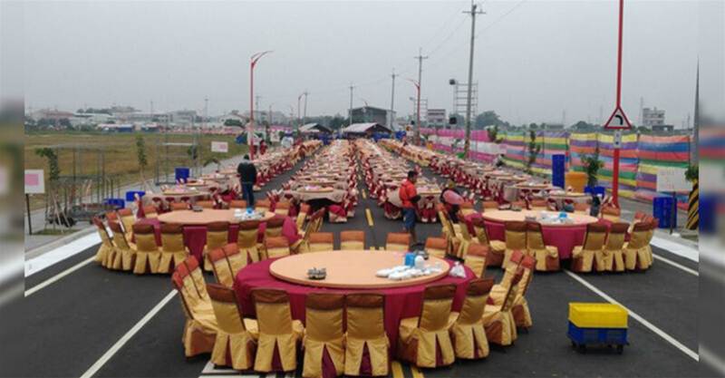 最霸氣婚禮！封掉整條街「敬酒要出動電動車」　席開570桌「新郎人人皆知」背景超強大
